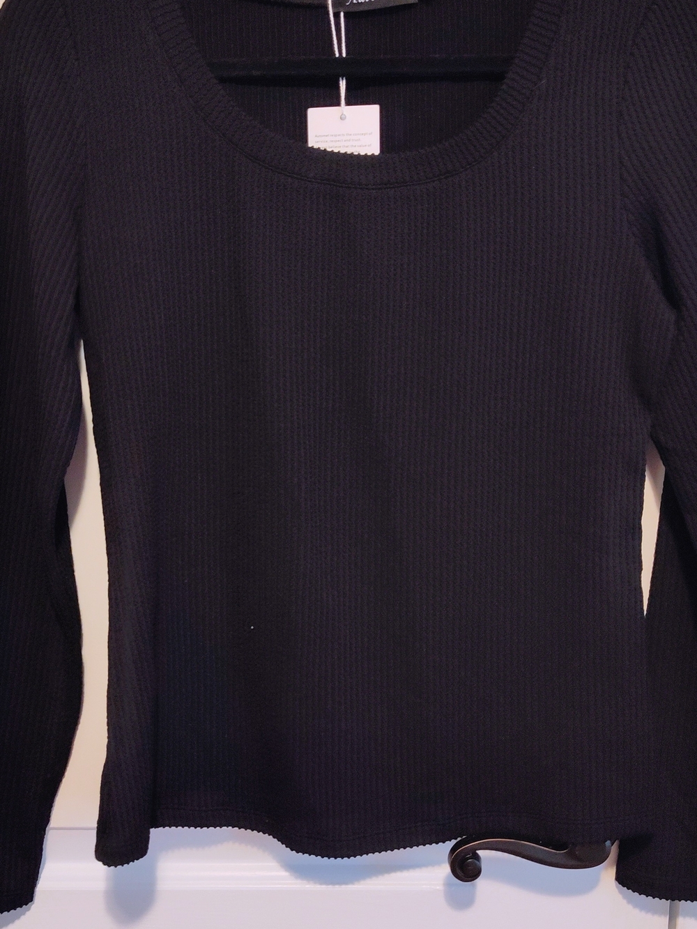Women’s Black Ribbed Long Sleeve Scoop Neck Top
